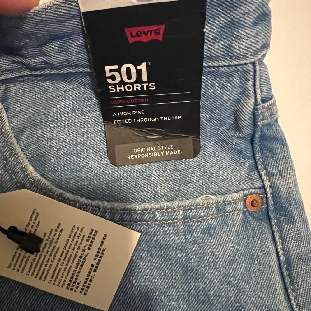 LEVIS 50 HIGH RISE DEMIN SHORTS - Picture 7 of 9